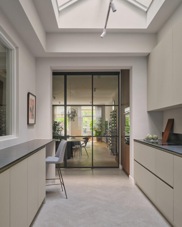 kona-studio-interior-architect-amsterdam-canal-house-kitchen